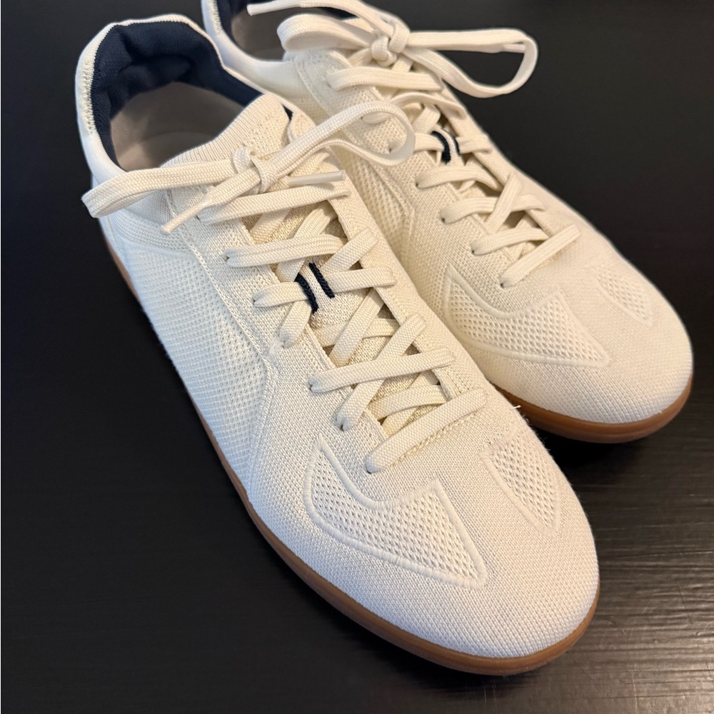 Men's Rothy’s sneakers bone color‎